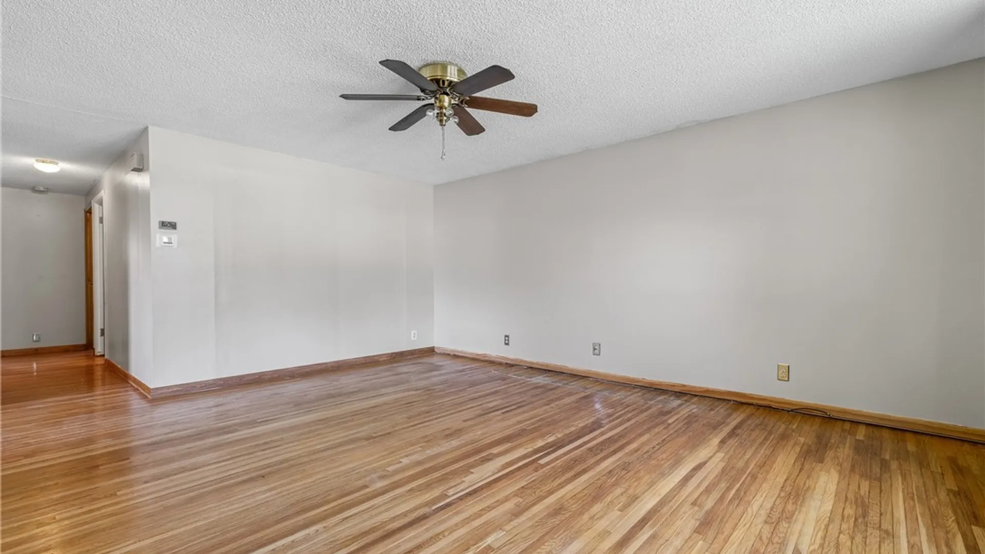 Property at 352 Seneca Place, Lancaster, NY 14086 12