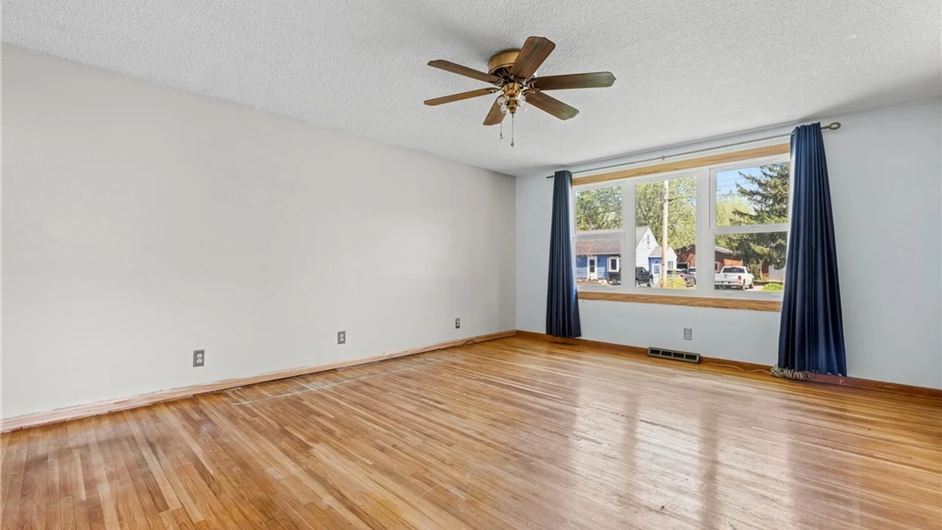 Property at 352 Seneca Place, Lancaster, NY 14086 13