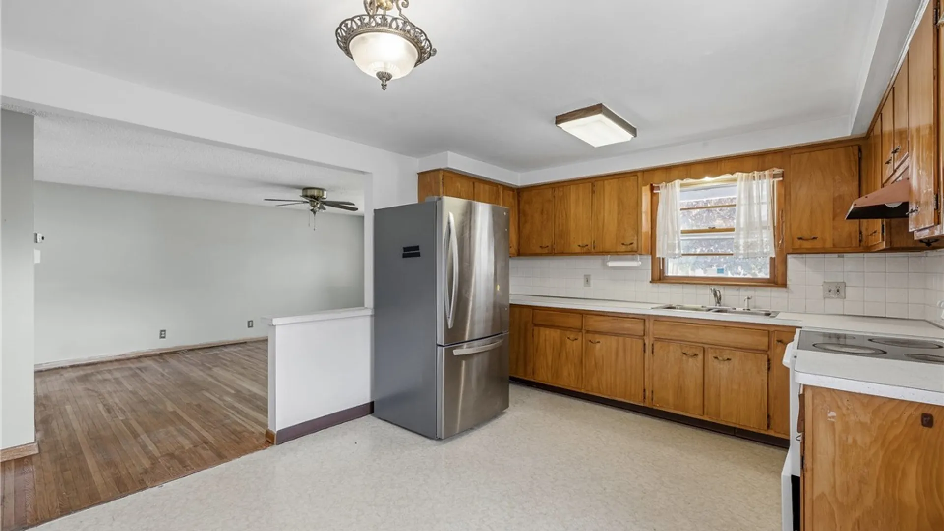 Property at 352 Seneca Place, Lancaster, NY 14086 9