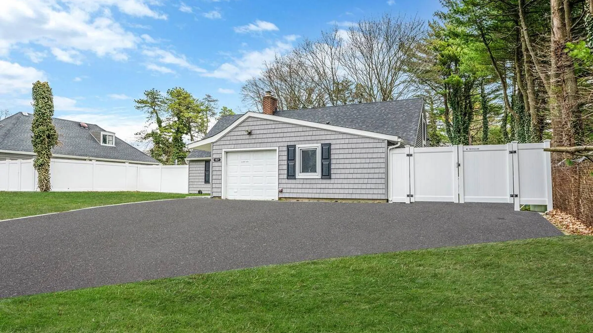 Property at 157 Serpentine Lane, Islandia, NY 11749 3