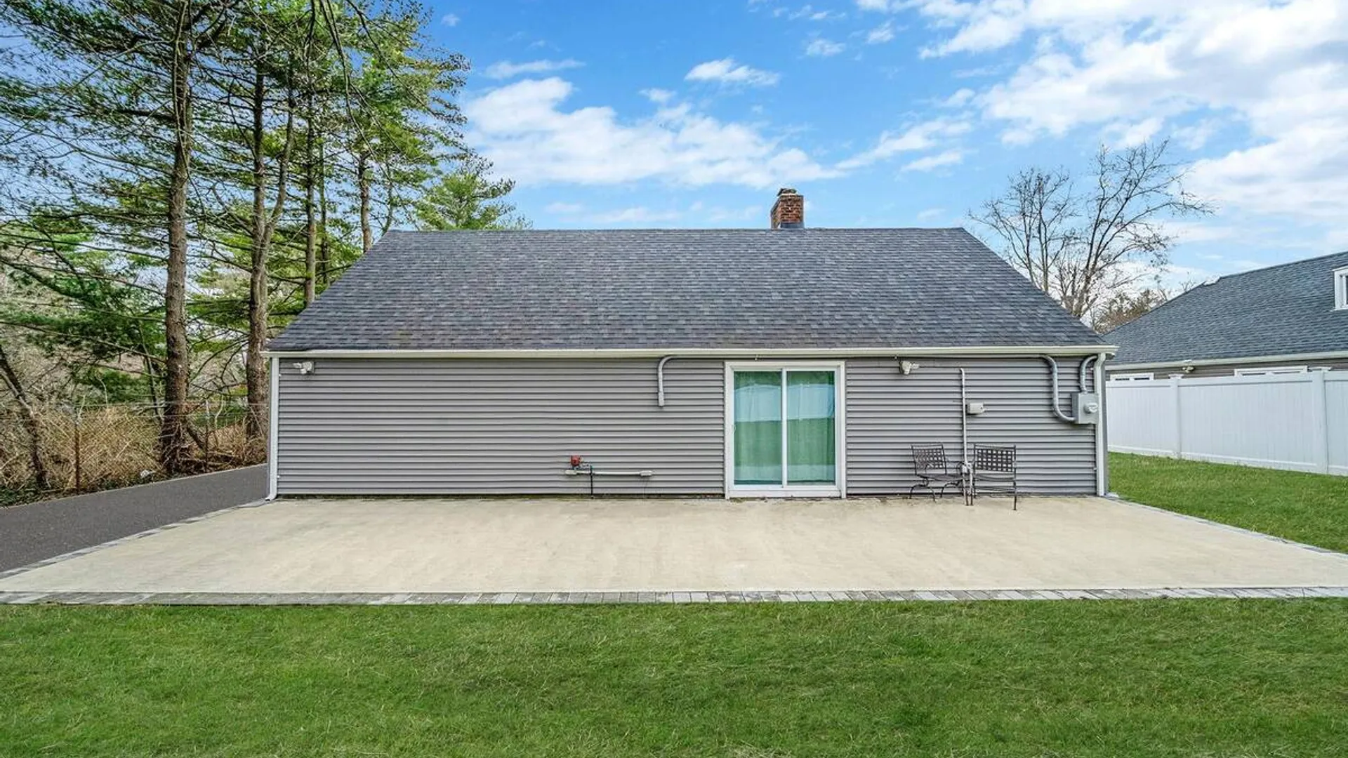 Property at 157 Serpentine Lane, Islandia, NY 11749 35