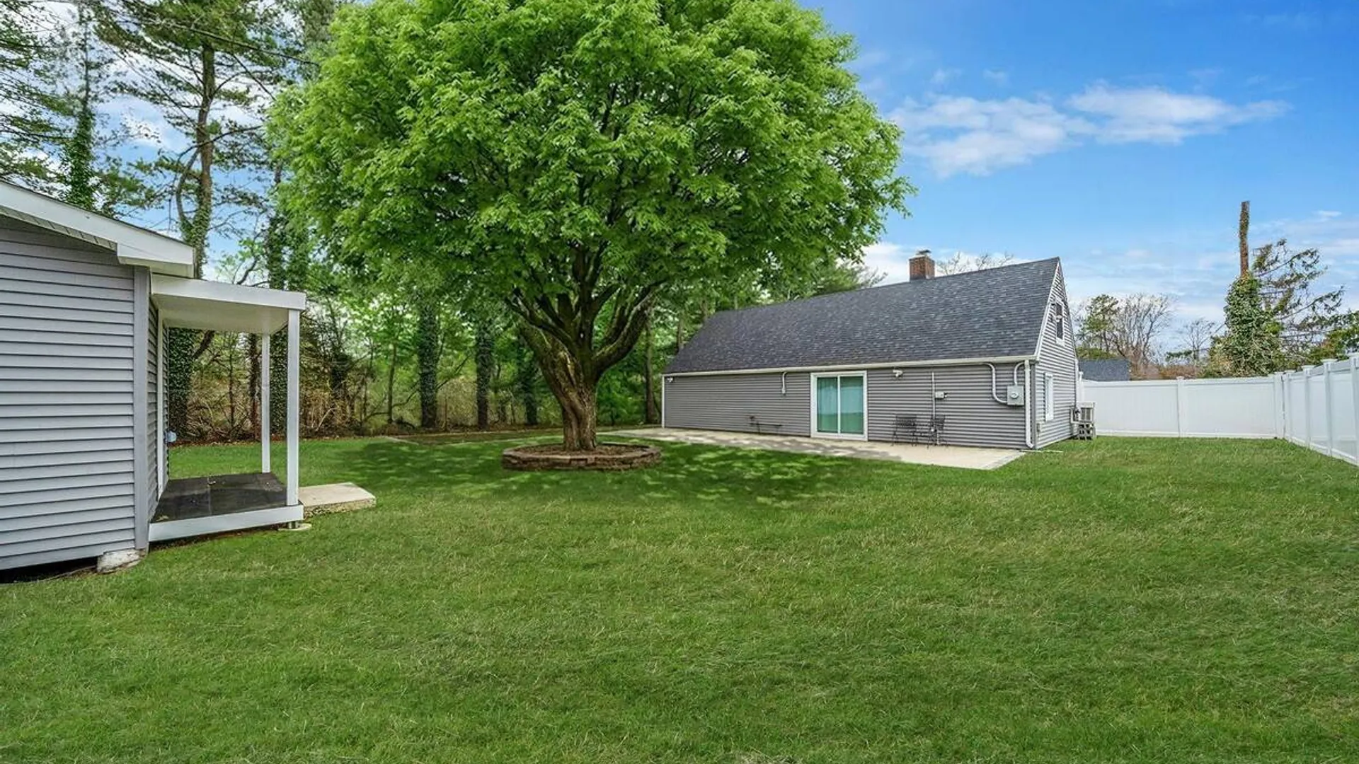 Property at 157 Serpentine Lane, Islandia, NY 11749 40