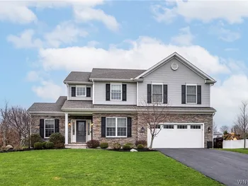 Property at 17 Knoche Way, Orchard Park, NY 14127