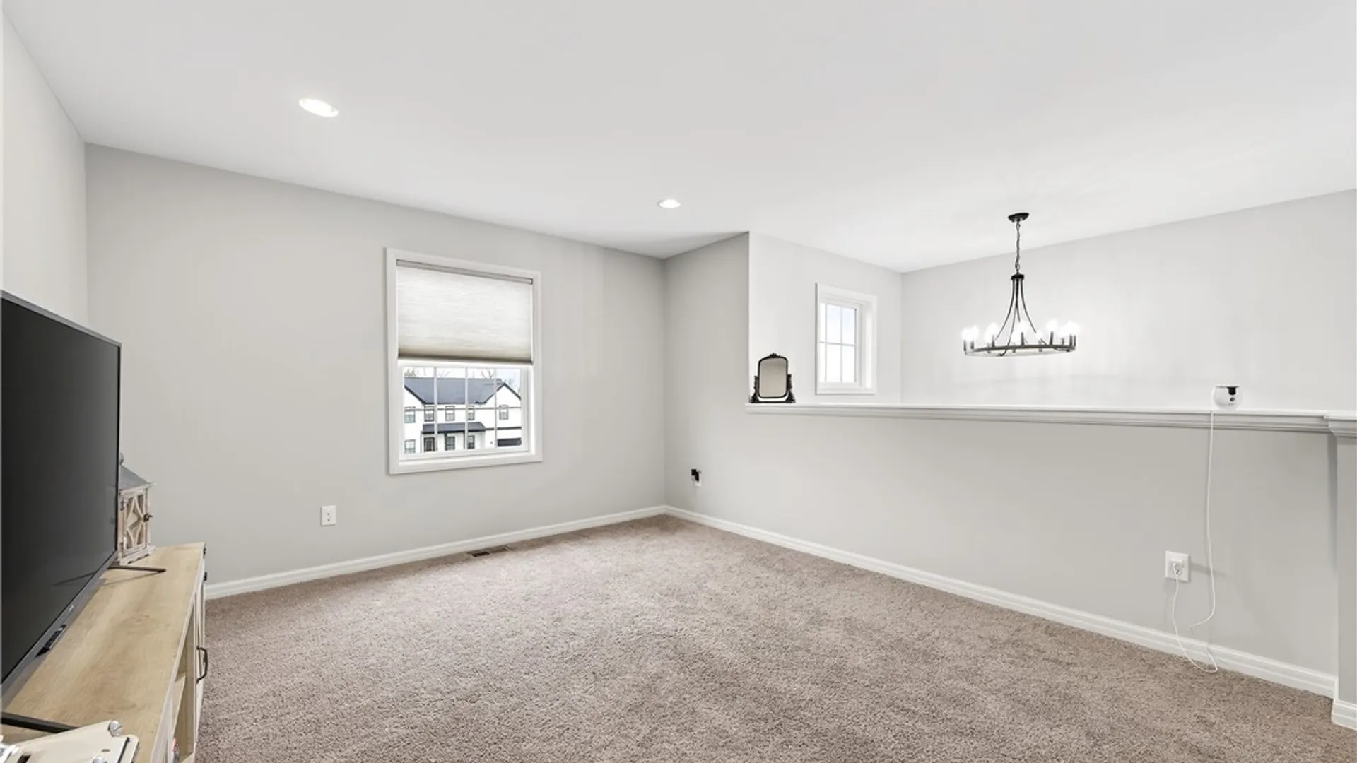 Property at 17 Knoche Way, Orchard Park, NY 14127 27