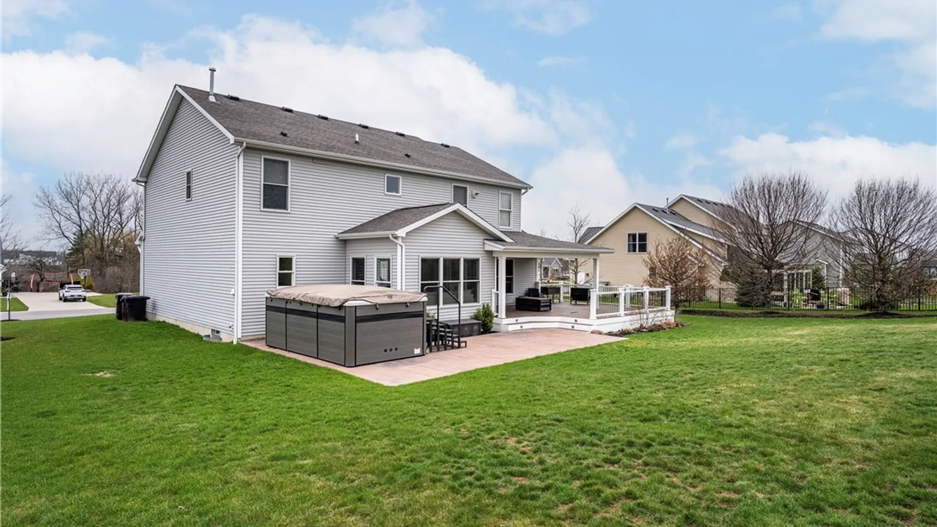 Property at 17 Knoche Way, Orchard Park, NY 14127 34