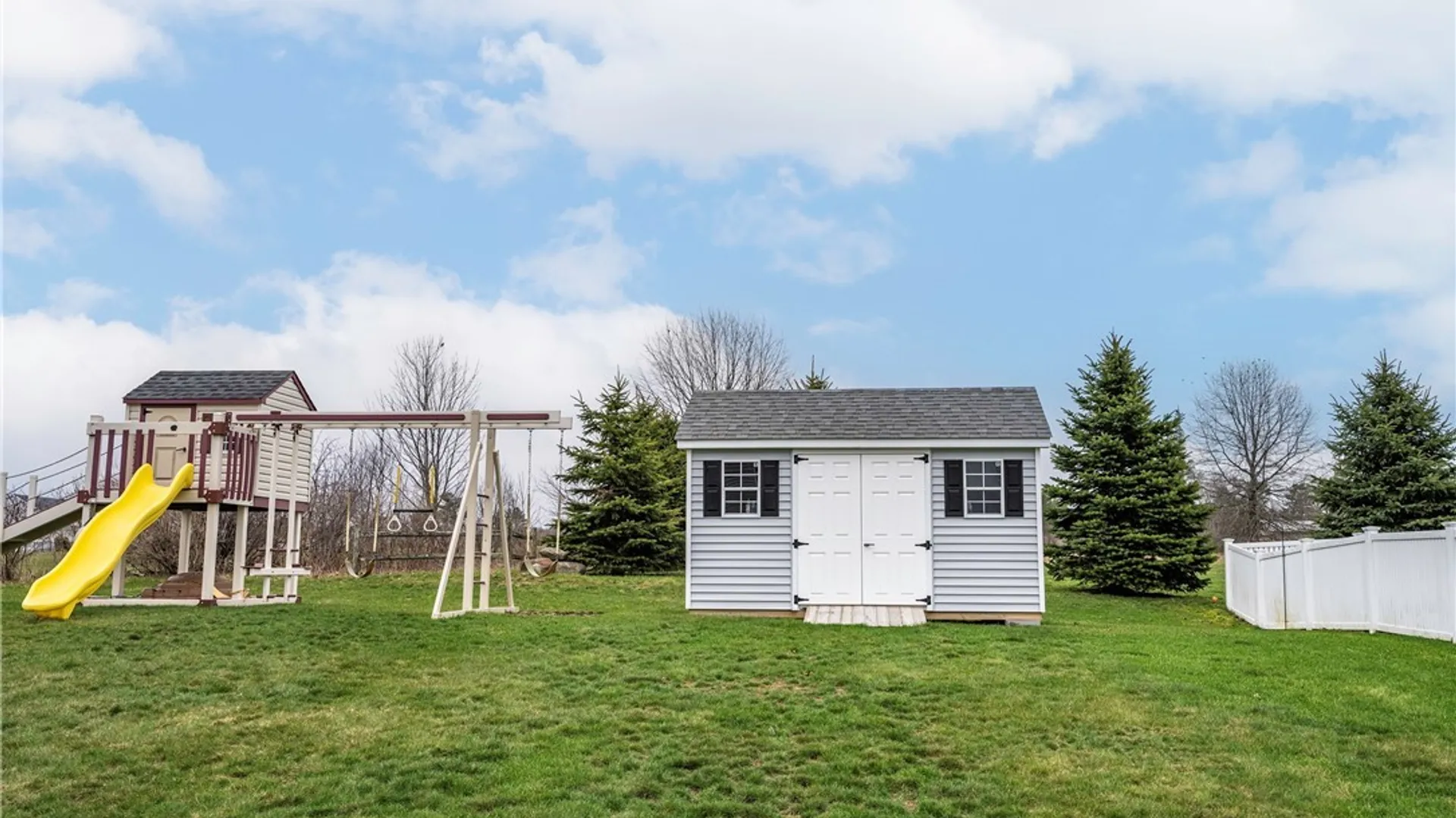 Property at 17 Knoche Way, Orchard Park, NY 14127 42