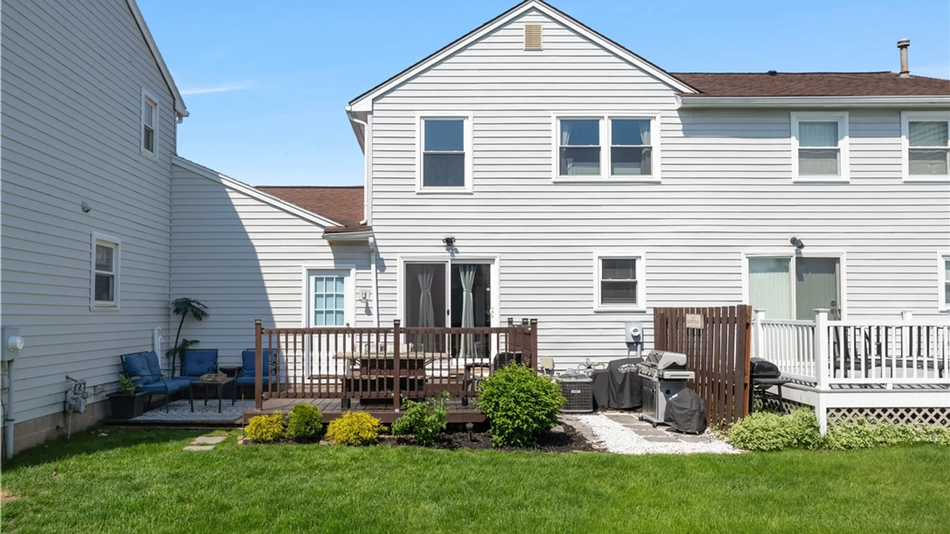 Property at 6 S Estate Drive, Webster, NY 14580 34