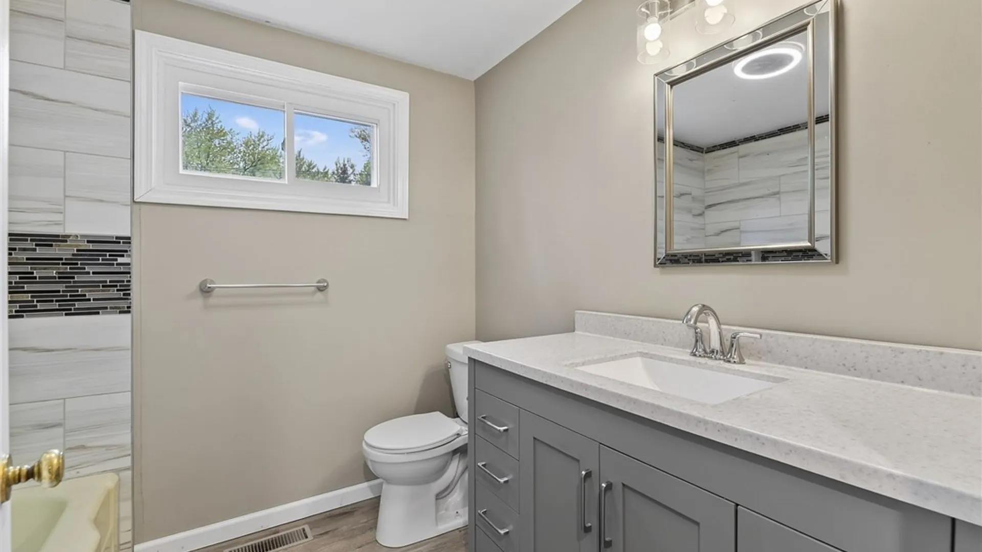Property at 32 Hunters Ln, Amherst, NY 14221 31