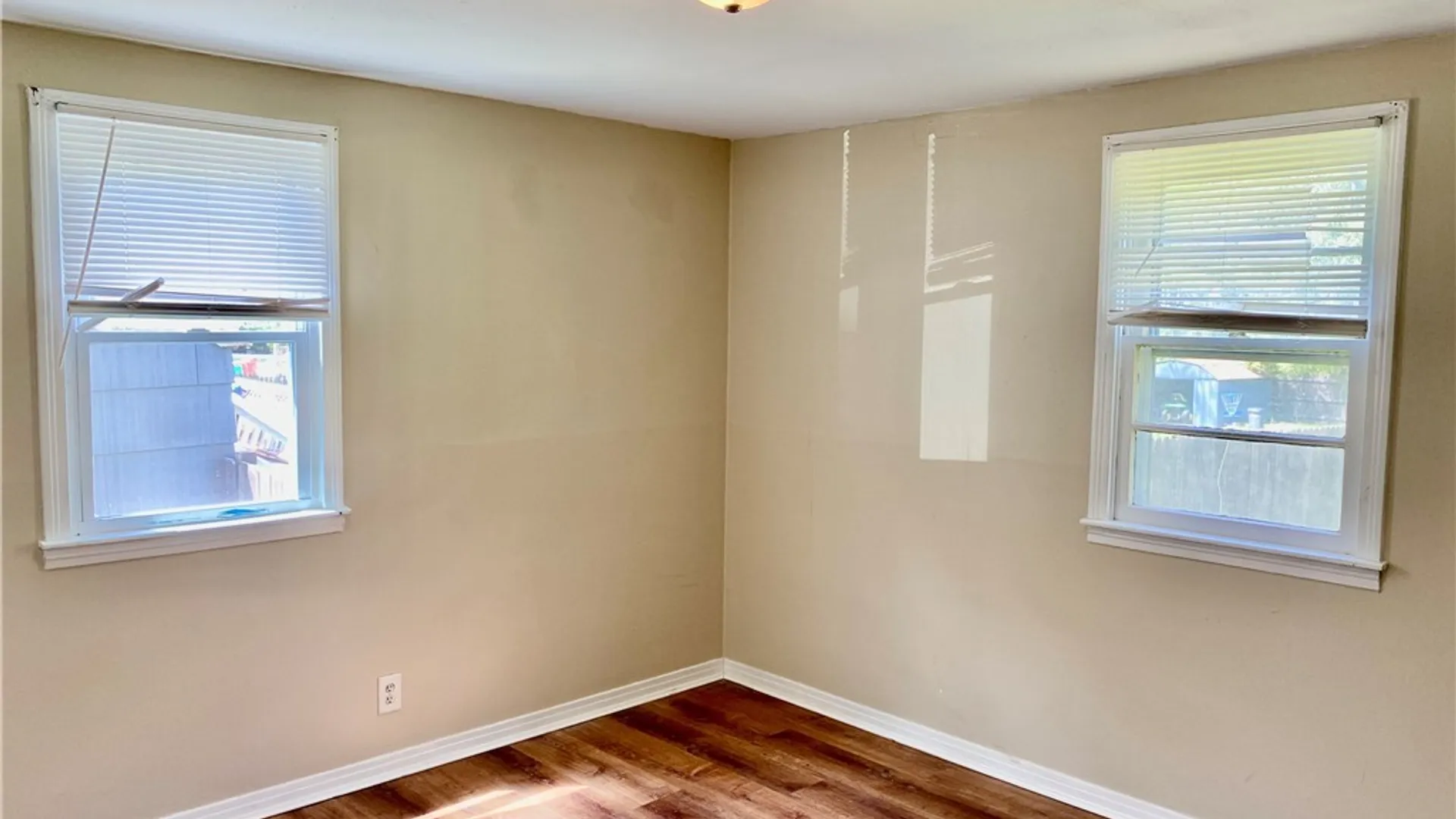 Property at 220 Roxann Avenue, Cicero, NY 13212 11