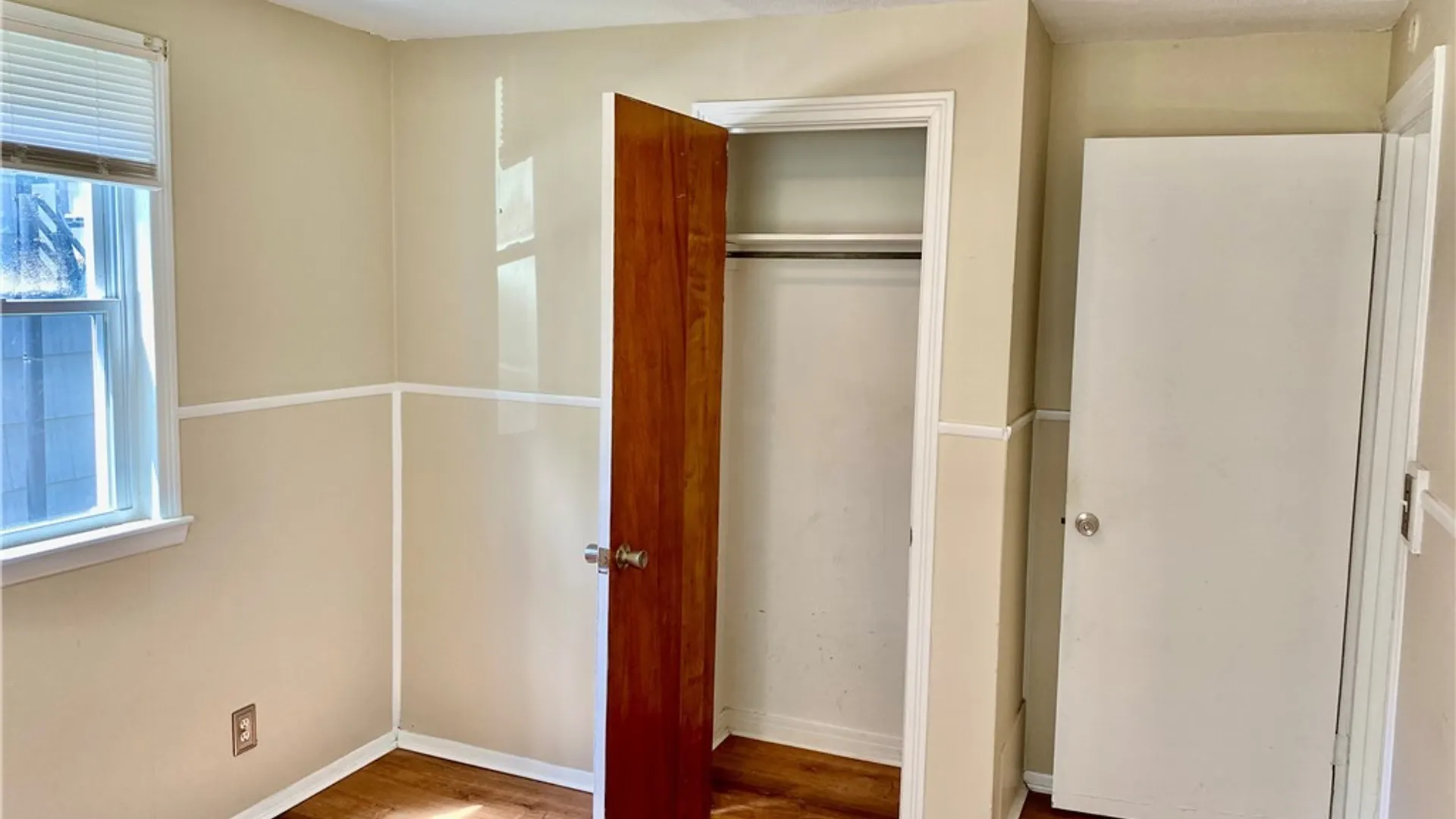 Property at 220 Roxann Avenue, Cicero, NY 13212 17