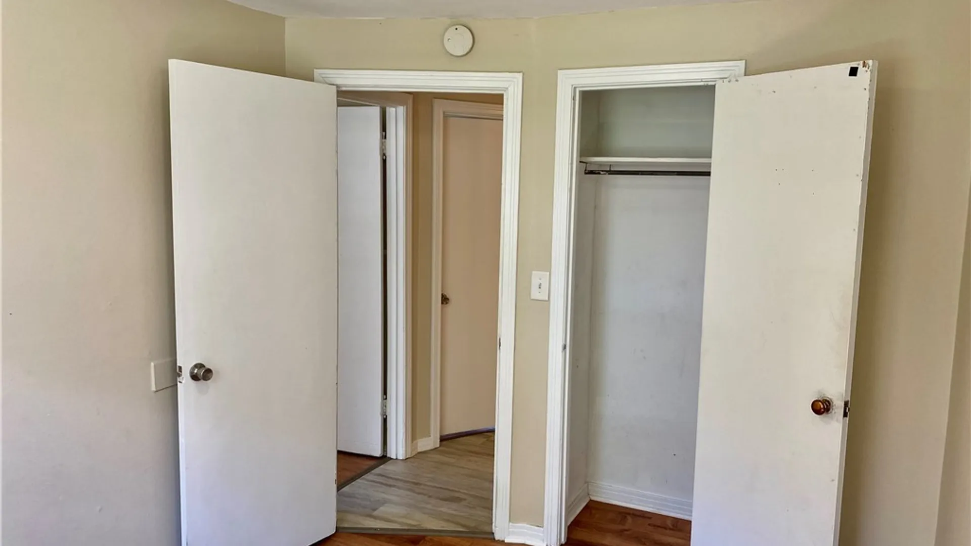 Property at 220 Roxann Avenue, Cicero, NY 13212 19