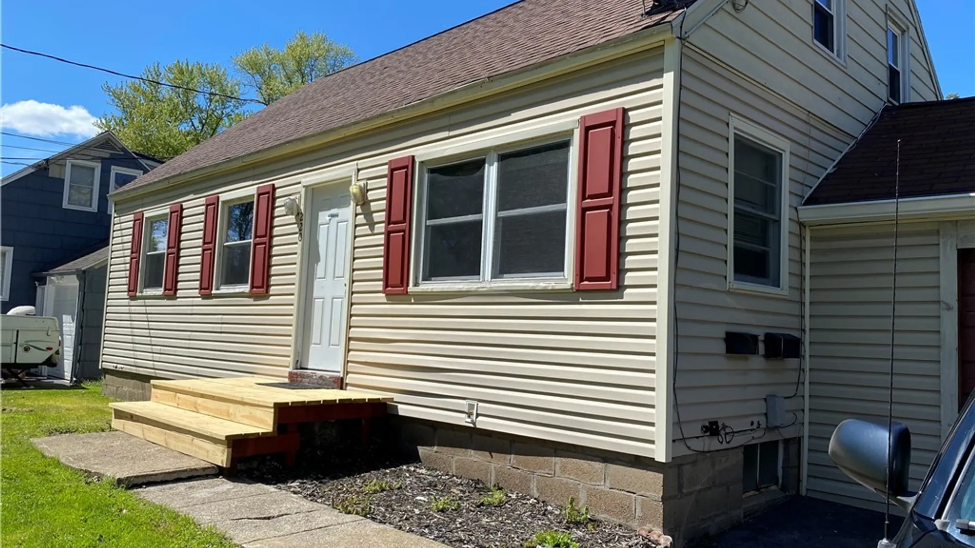 Property at 220 Roxann Avenue, Cicero, NY 13212 2