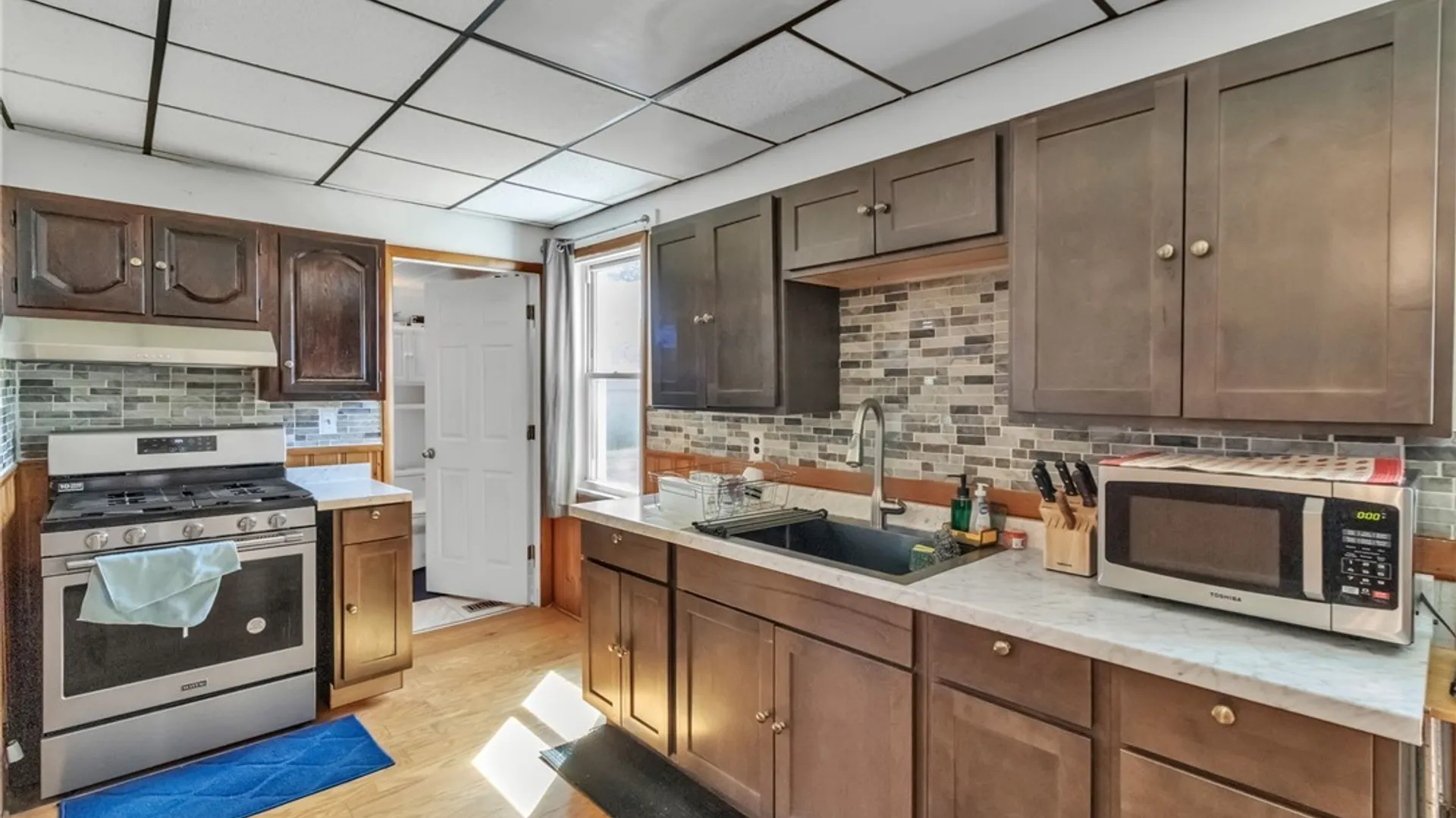 Property at 95 Guernsey St, Buffalo, NY 14207 11
