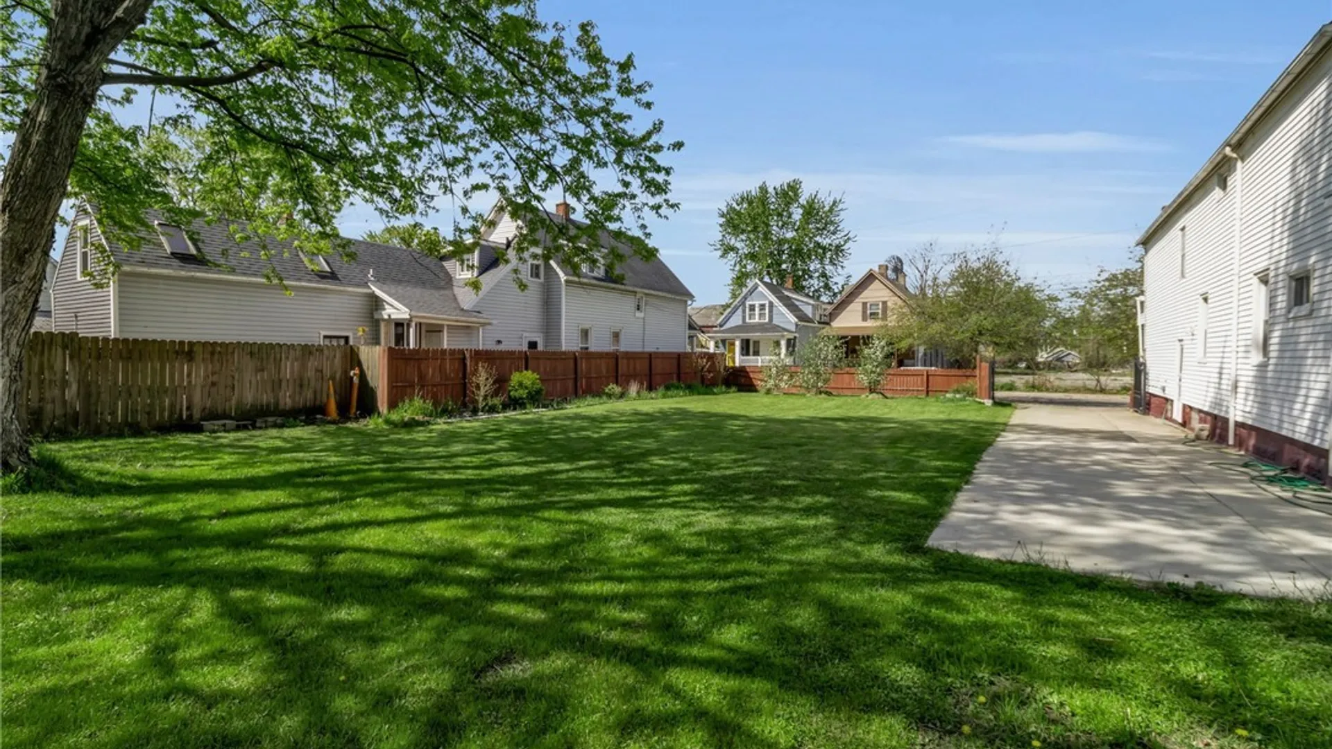 Property at 95 Guernsey St, Buffalo, NY 14207 33