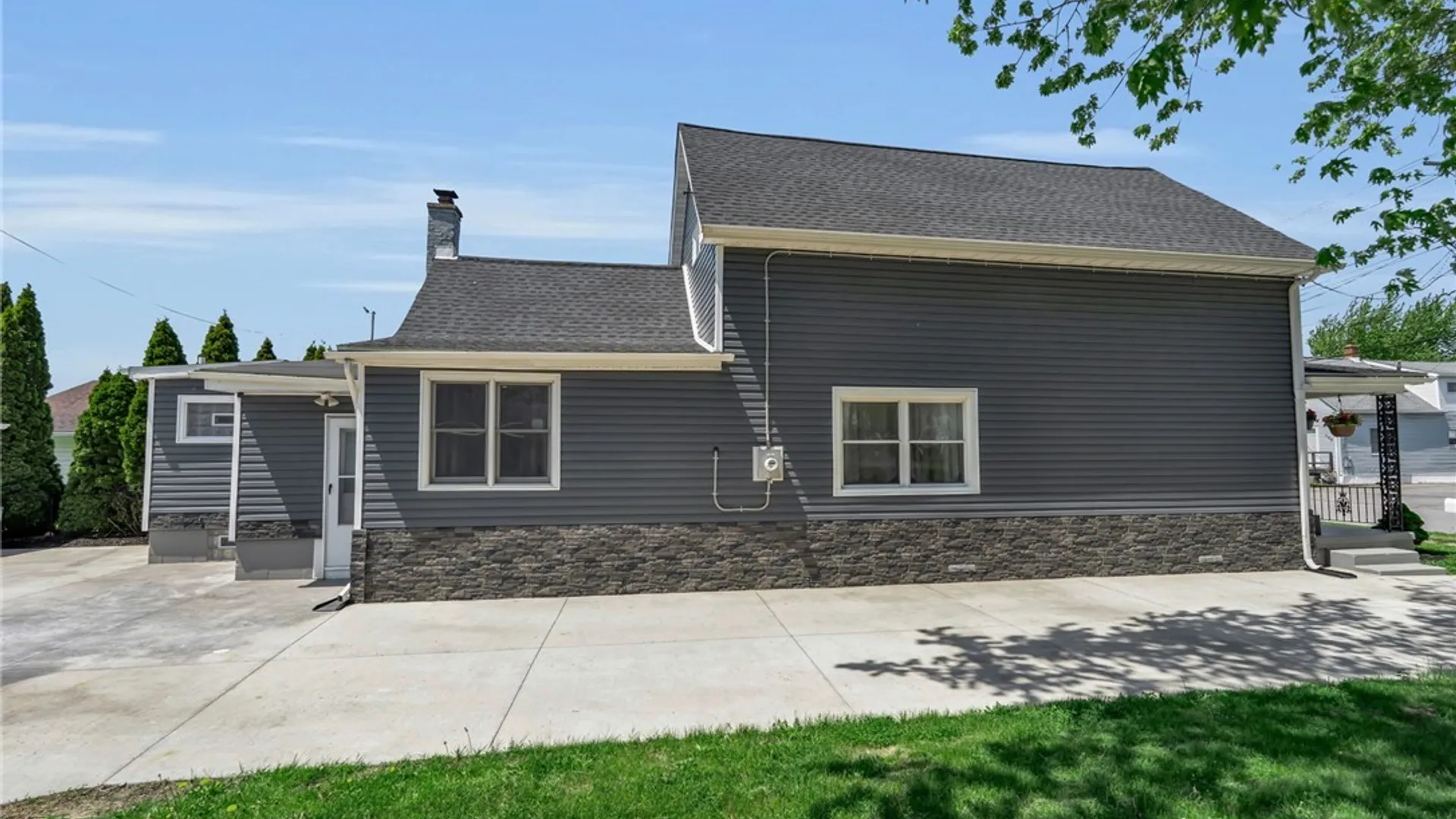 Property at 213 Gates Street, Cheektowaga, NY 14212 36