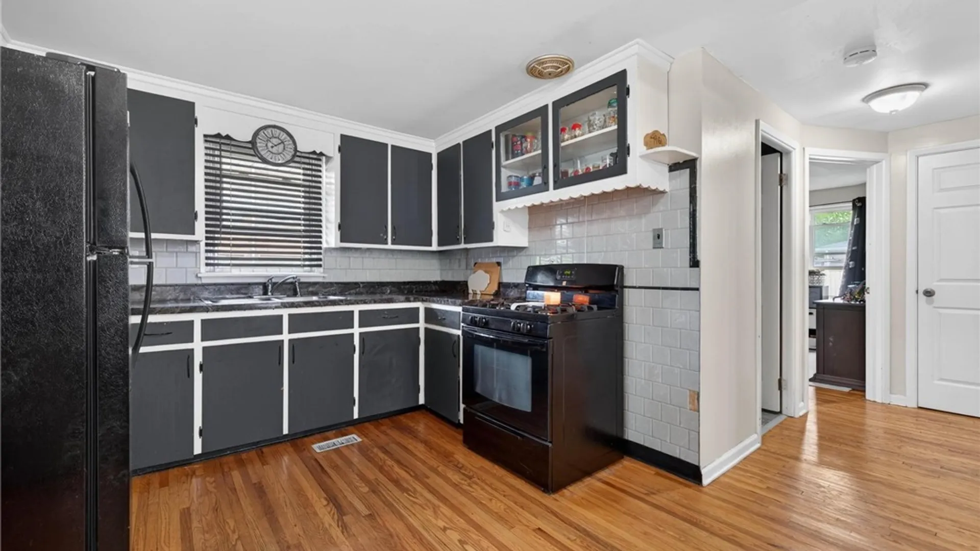 Property at 37 Lorraine Avenue, Buffalo, NY 14220 15