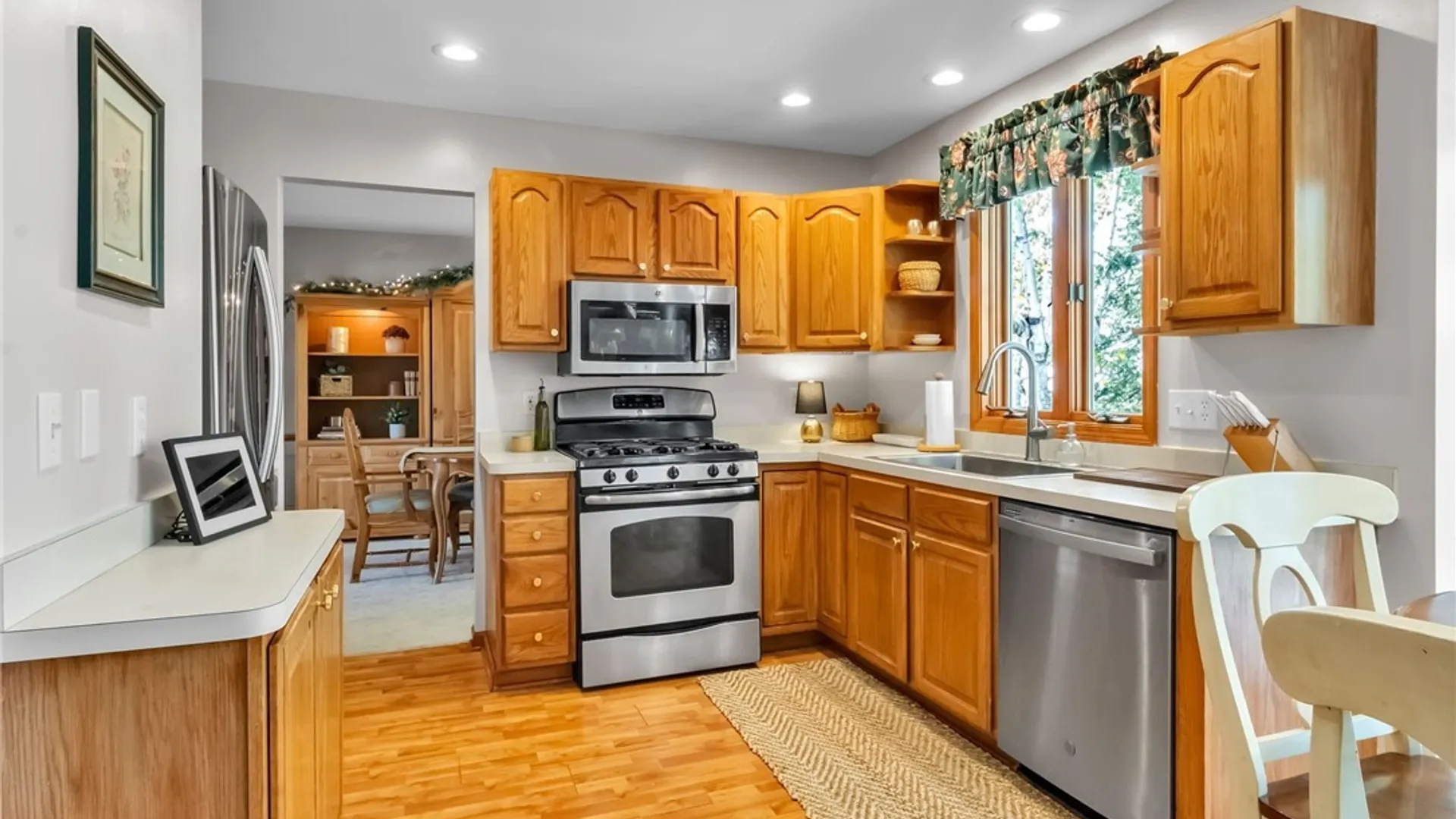 Property at 34 5th Avenue, Amherst, NY 14221 15