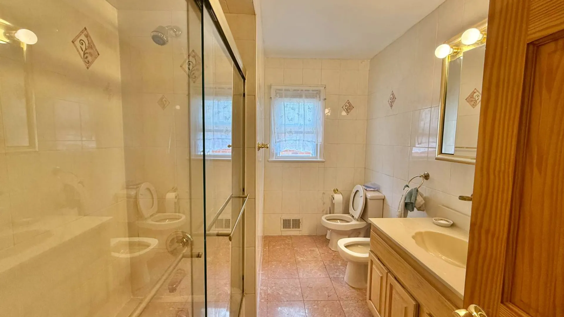 Property at 33-19 BELL BLVD, BAYSIDE, NY 11361 12