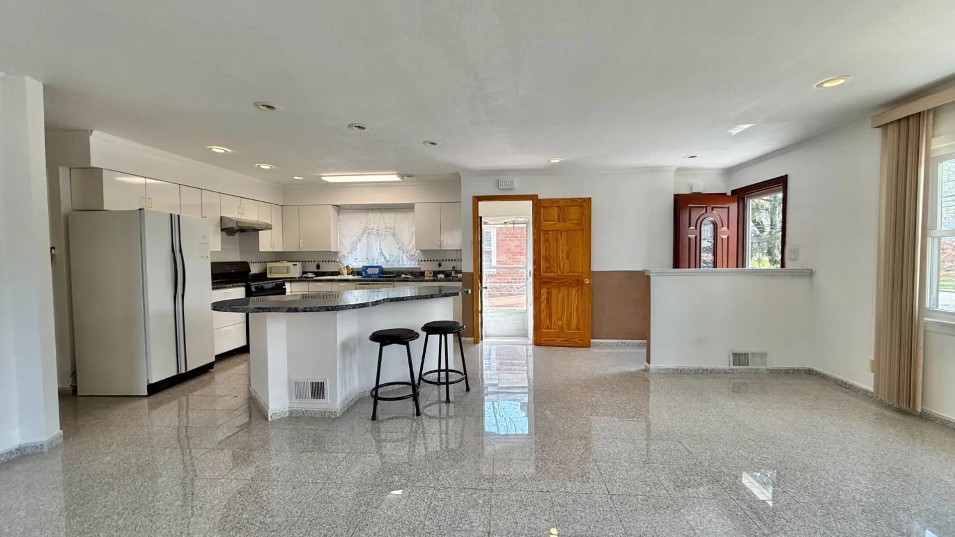 Property at 33-19 BELL BLVD, BAYSIDE, NY 11361 6