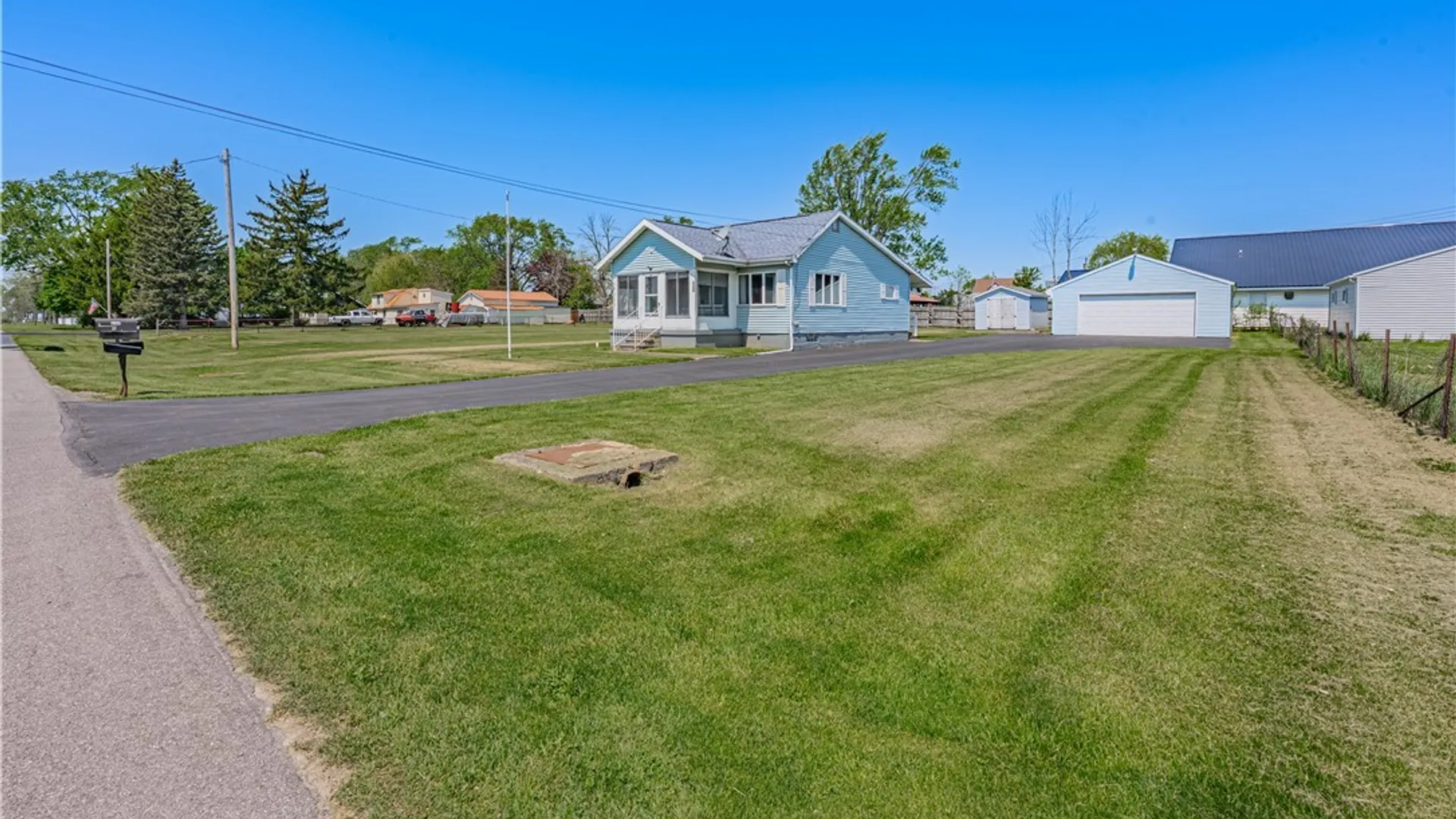 Property at 4784 Chester Avenue, Niagara, NY 14305 26