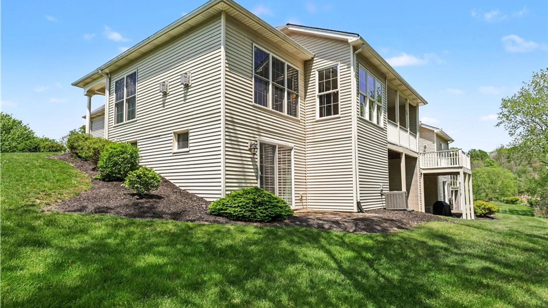 Property at 1021 Sutherland Way, Victor, NY 14564 24