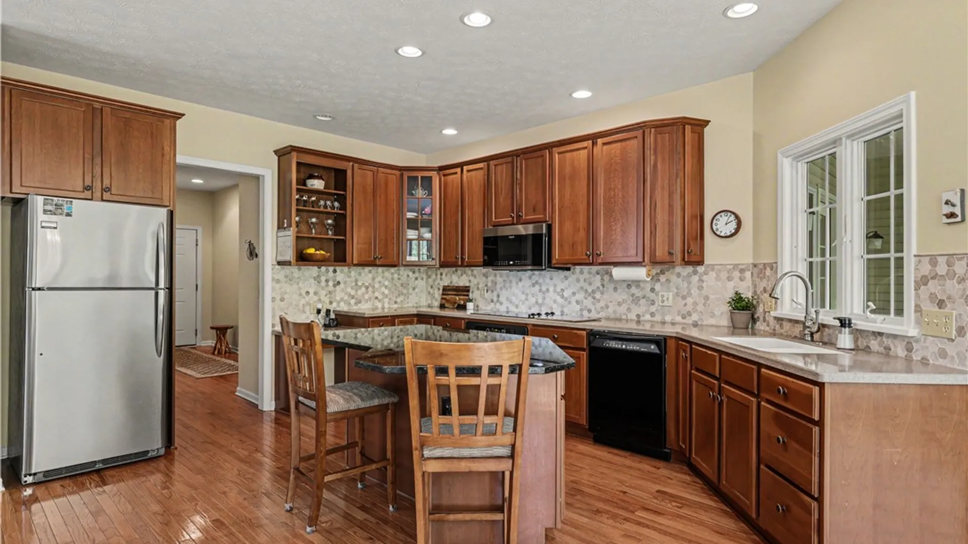Property at 1021 Sutherland Way, Victor, NY 14564 8