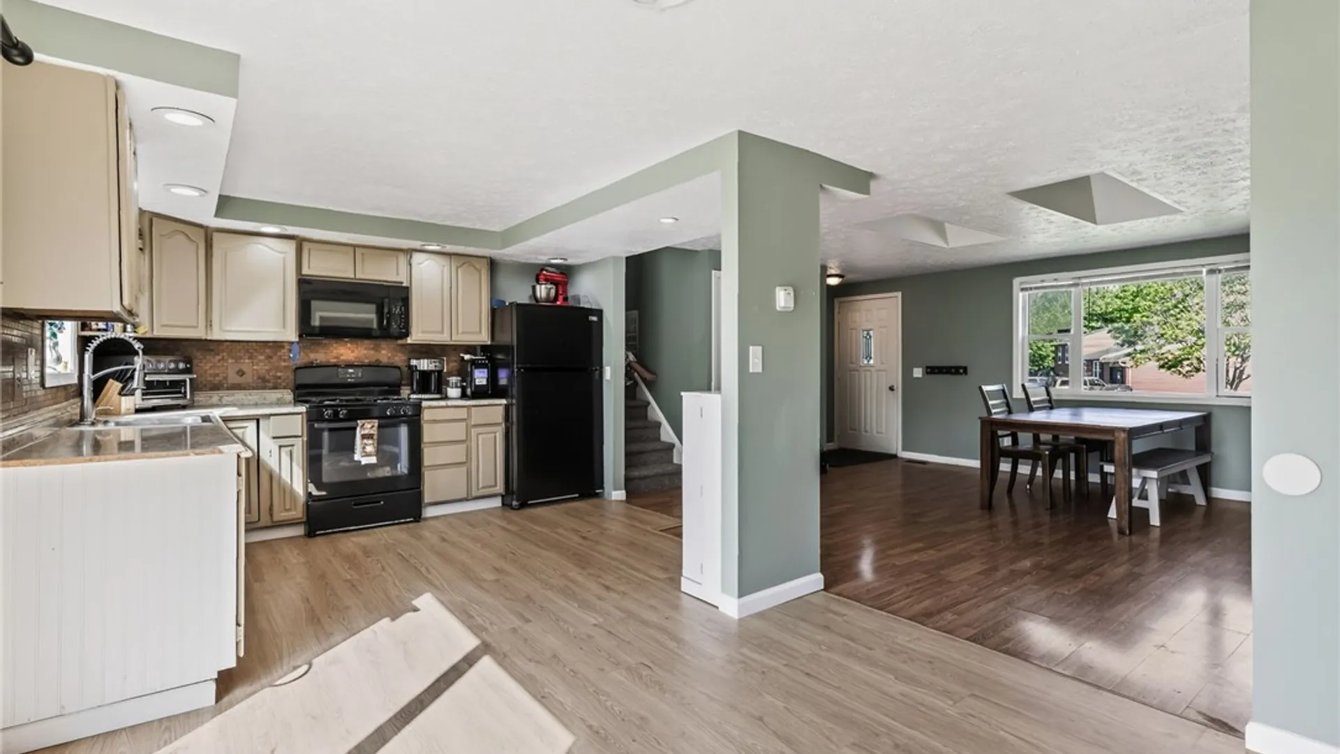 Property at 24 Huntington Parkway, Hamlin, NY 14464 13