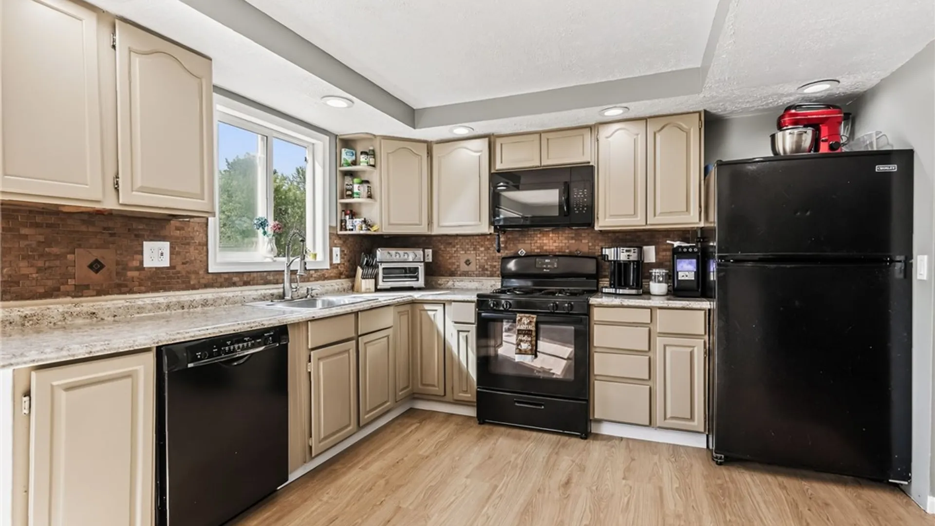 Property at 24 Huntington Parkway, Hamlin, NY 14464 4