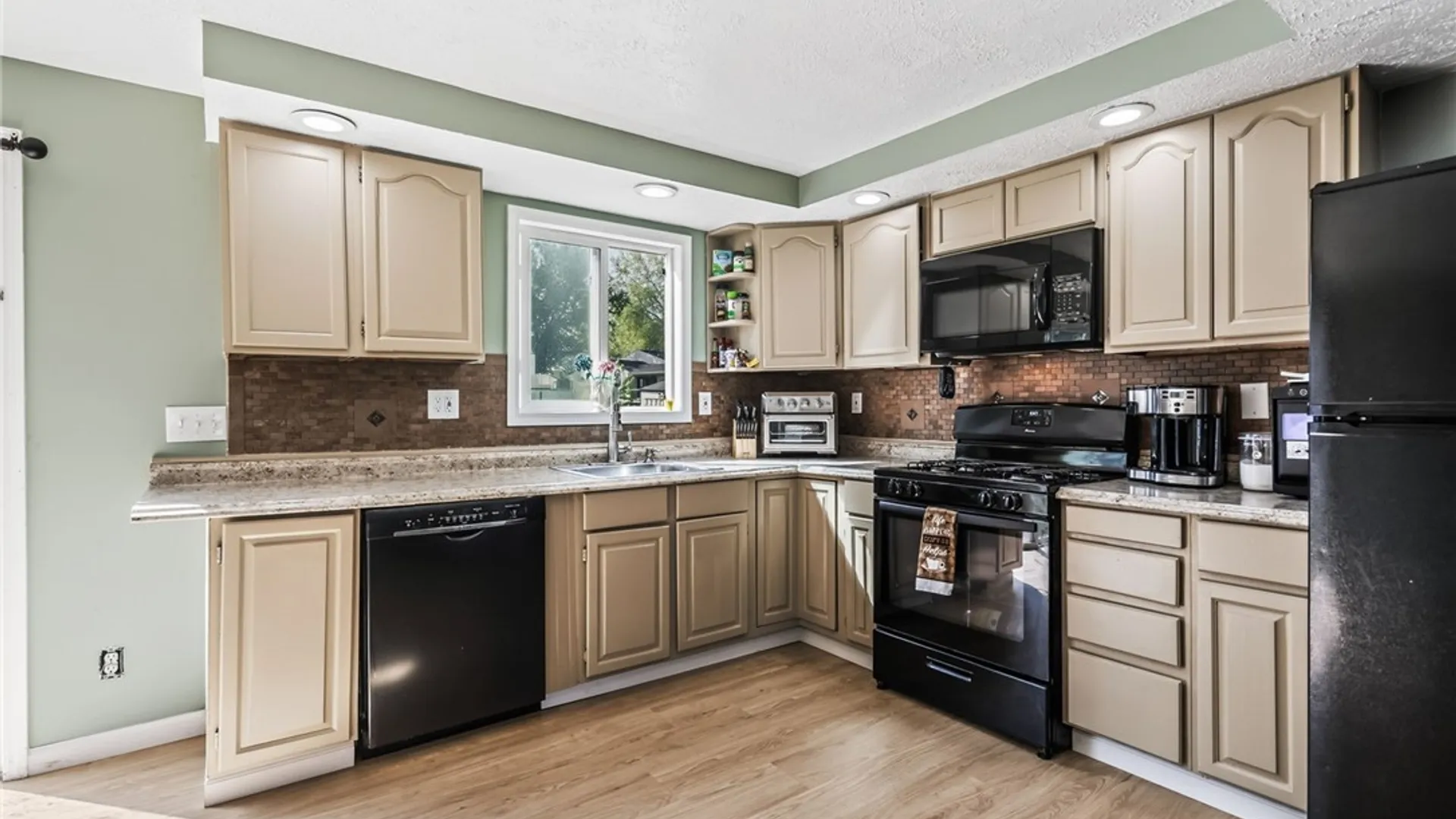Property at 24 Huntington Parkway, Hamlin, NY 14464 5