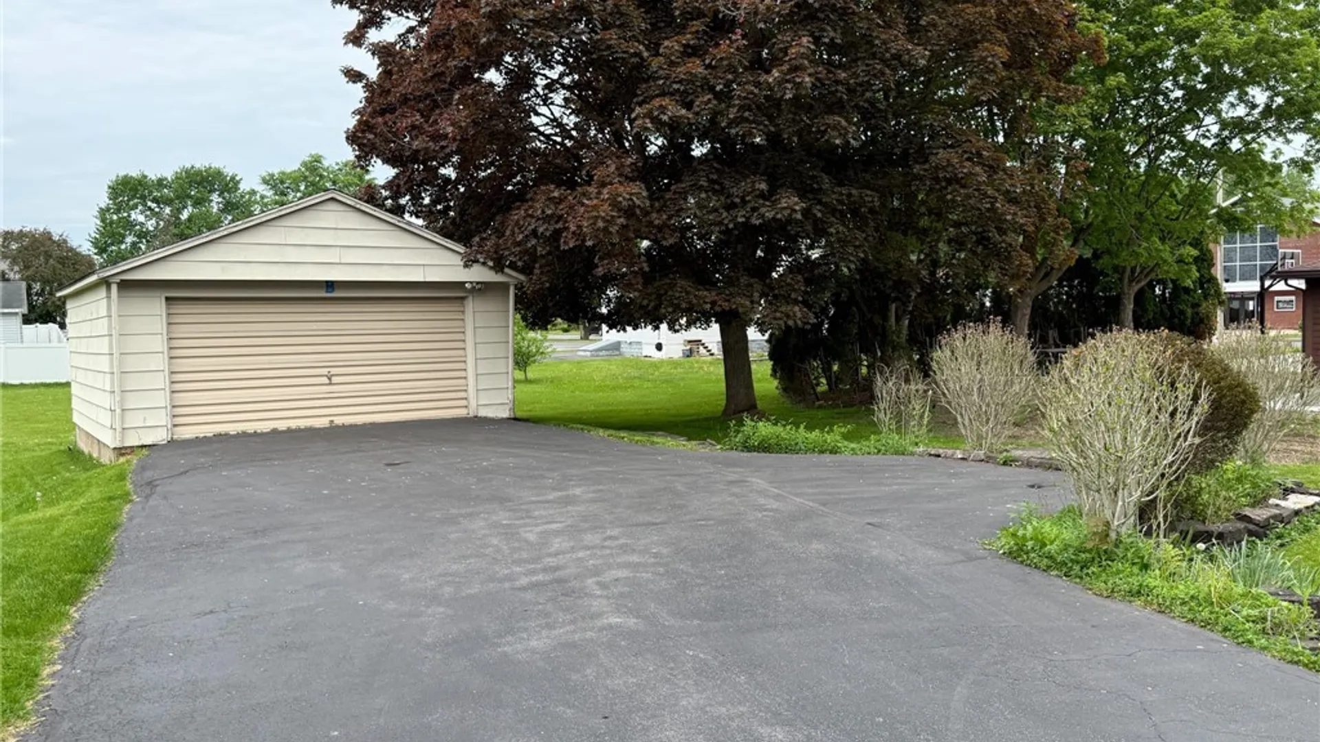 Property at 327 N Peterboro Street, Lenox, NY 13032 4