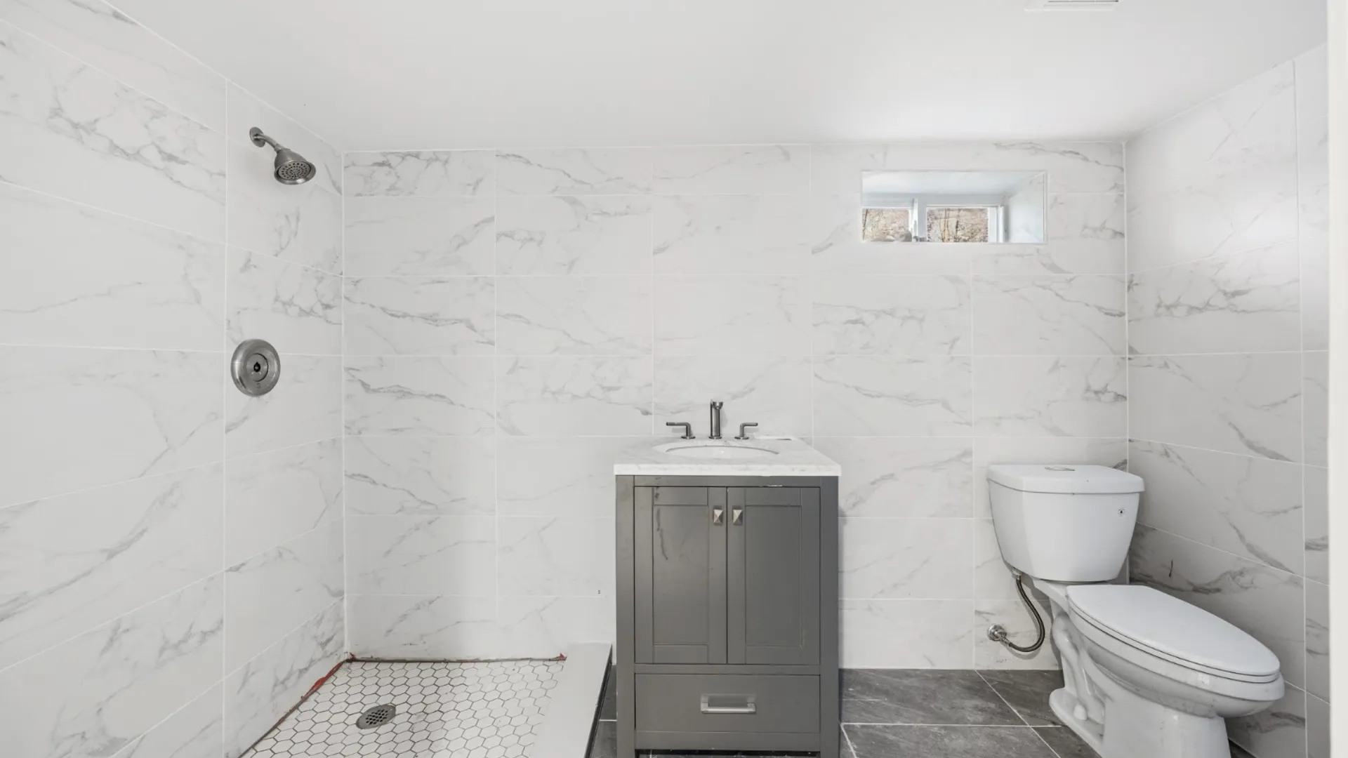 Property at 14 Platt Ave, West Babylon, NY 11704 23