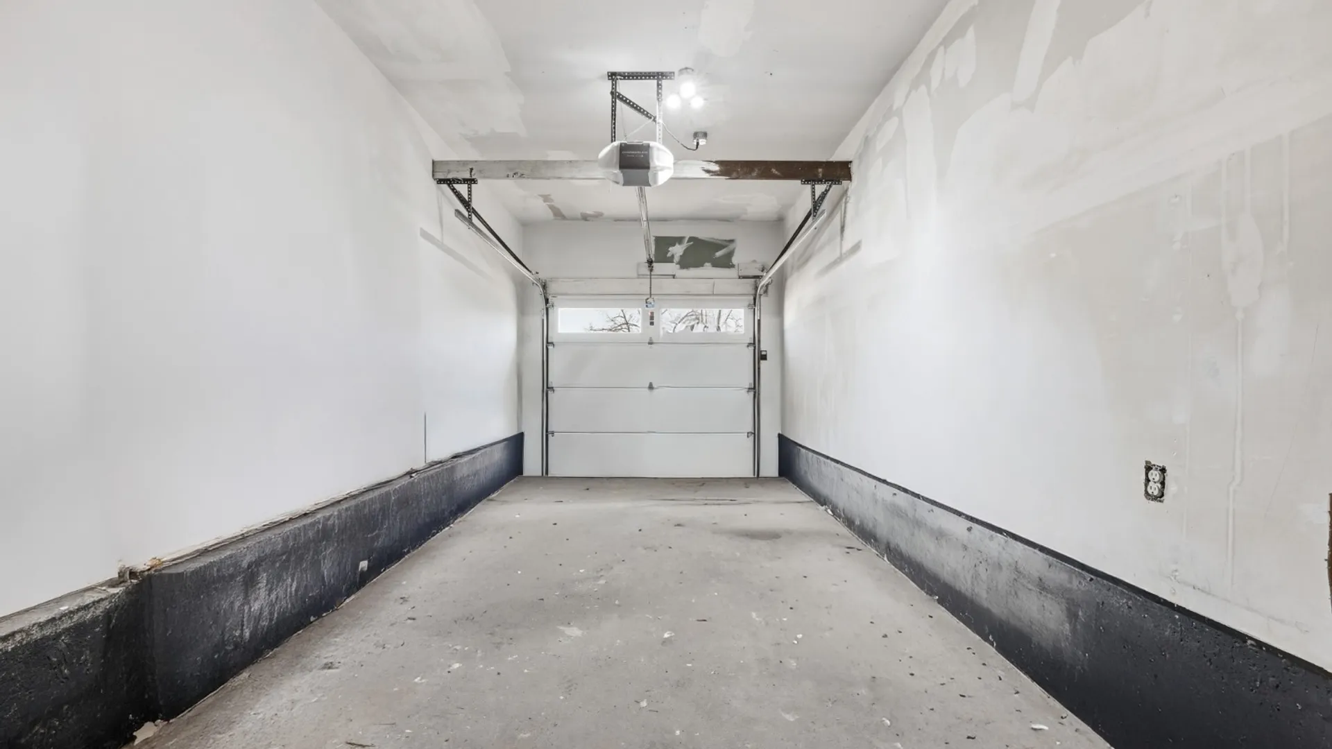 Property at 14 Platt Ave, West Babylon, NY 11704 24