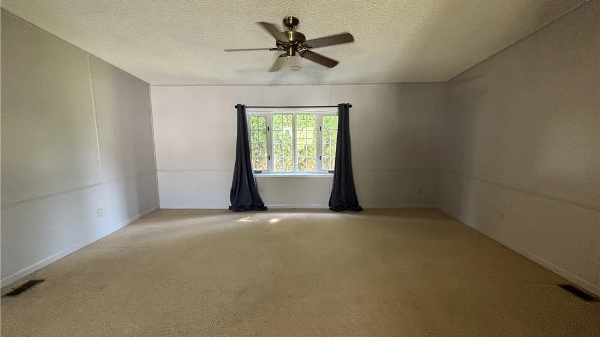 Property at 305 Sunset Drive, Clarendon, NY 14470 11