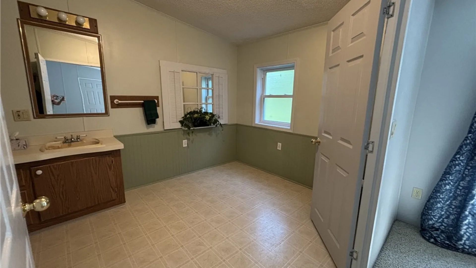 Property at 305 Sunset Drive, Clarendon, NY 14470 13