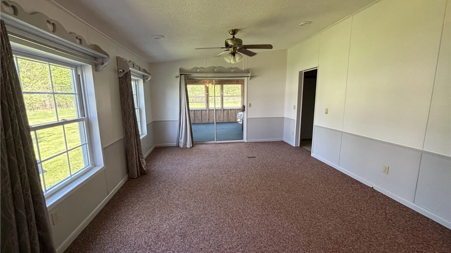 Property at 305 Sunset Drive, Clarendon, NY 14470 24