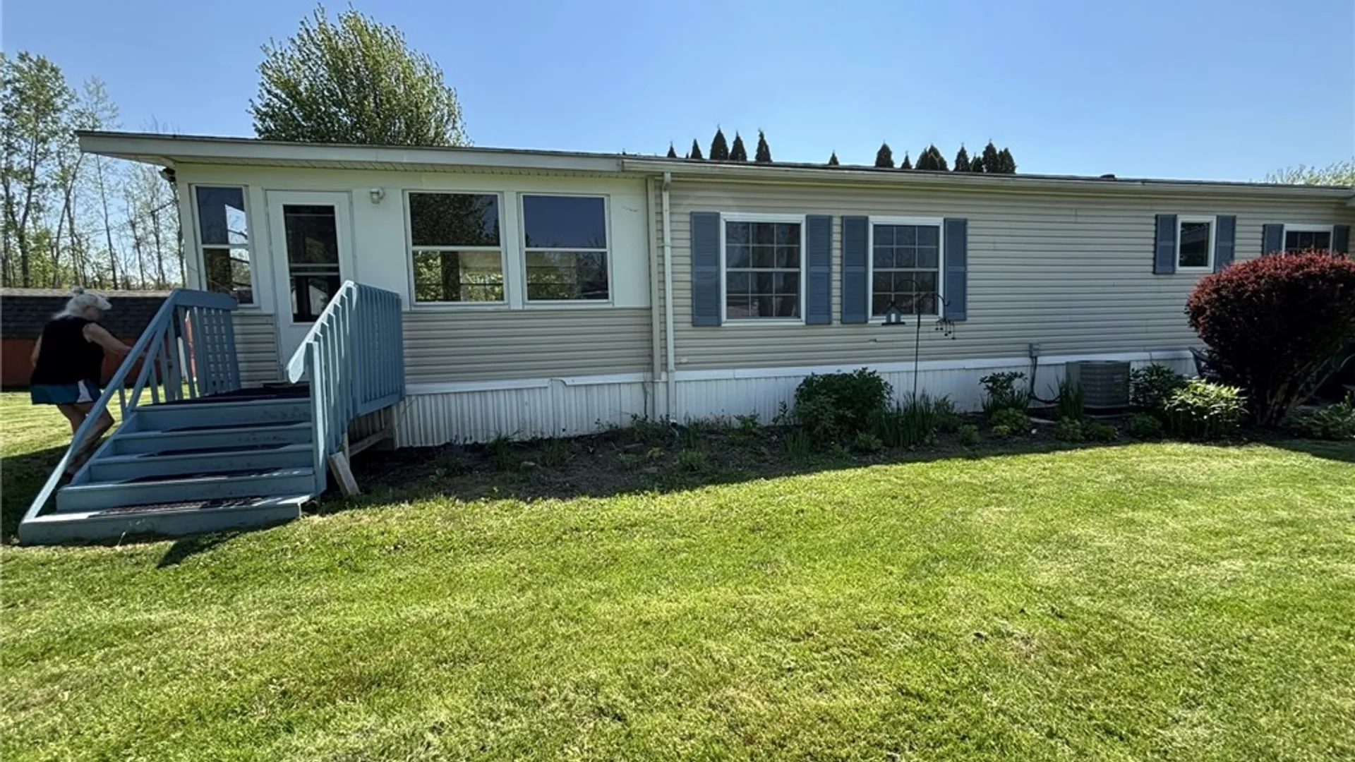Property at 305 Sunset Drive, Clarendon, NY 14470 28