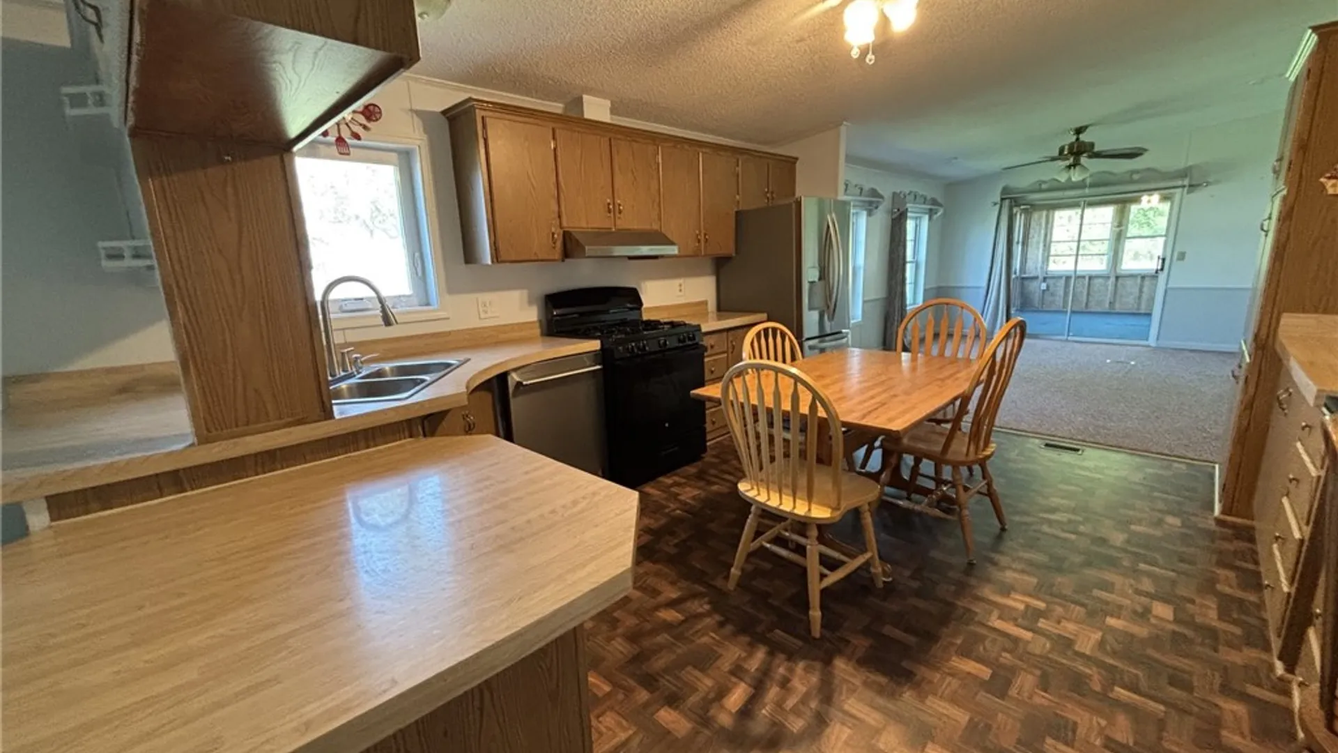 Property at 305 Sunset Drive, Clarendon, NY 14470 9