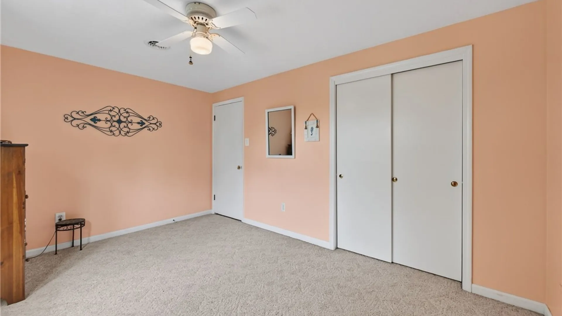 Property at 389 Hawthorne Place, Porter, NY 14174 27