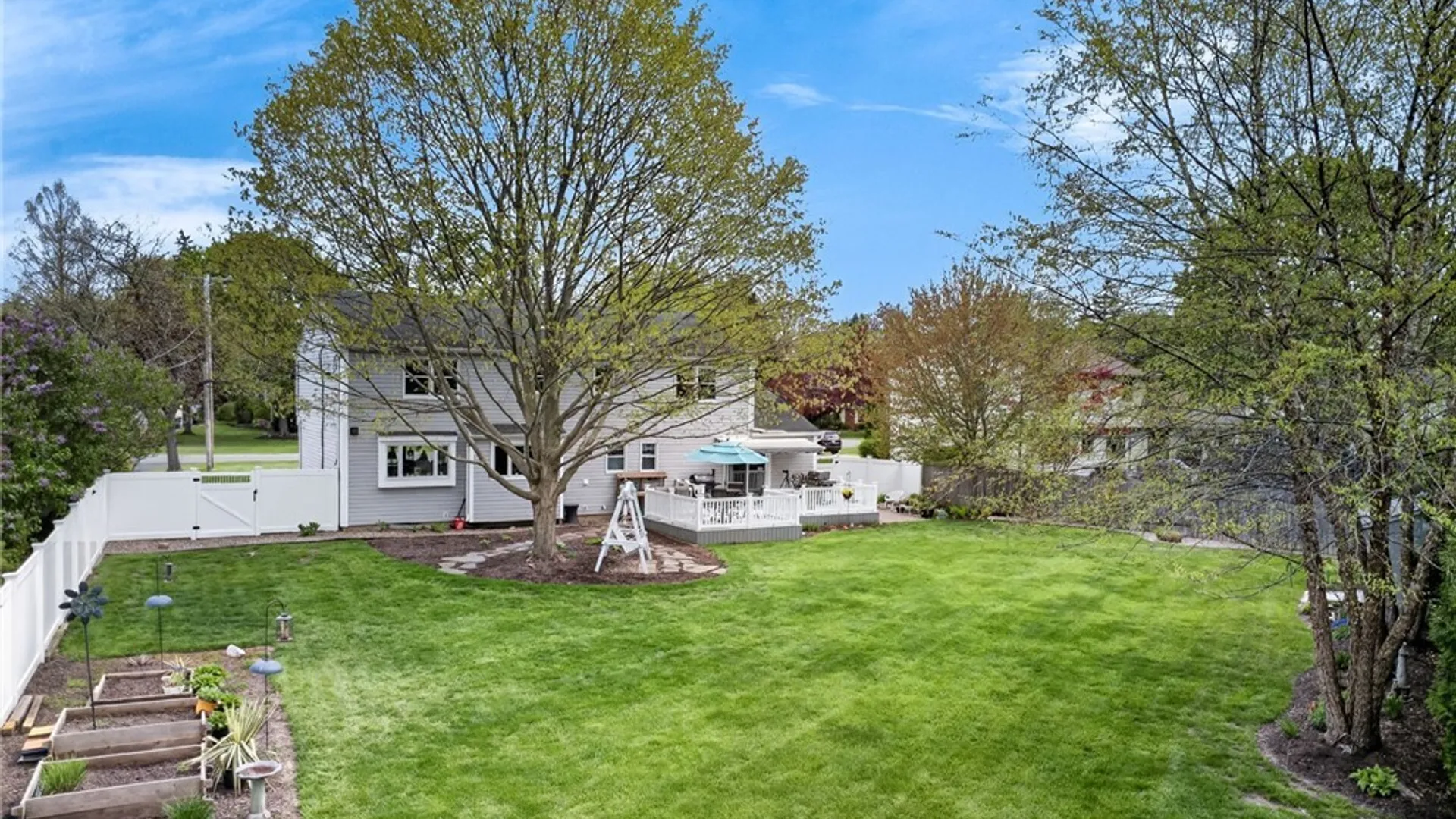 Property at 389 Hawthorne Place, Porter, NY 14174 3