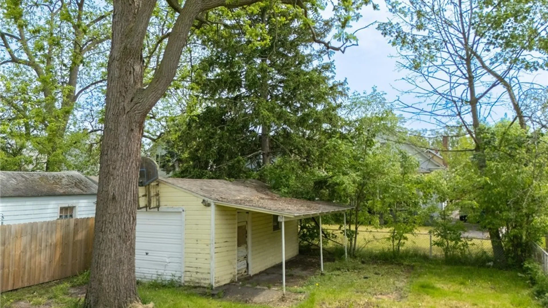 Property at 2215 South Avenue, Niagara Falls, NY 14305 12