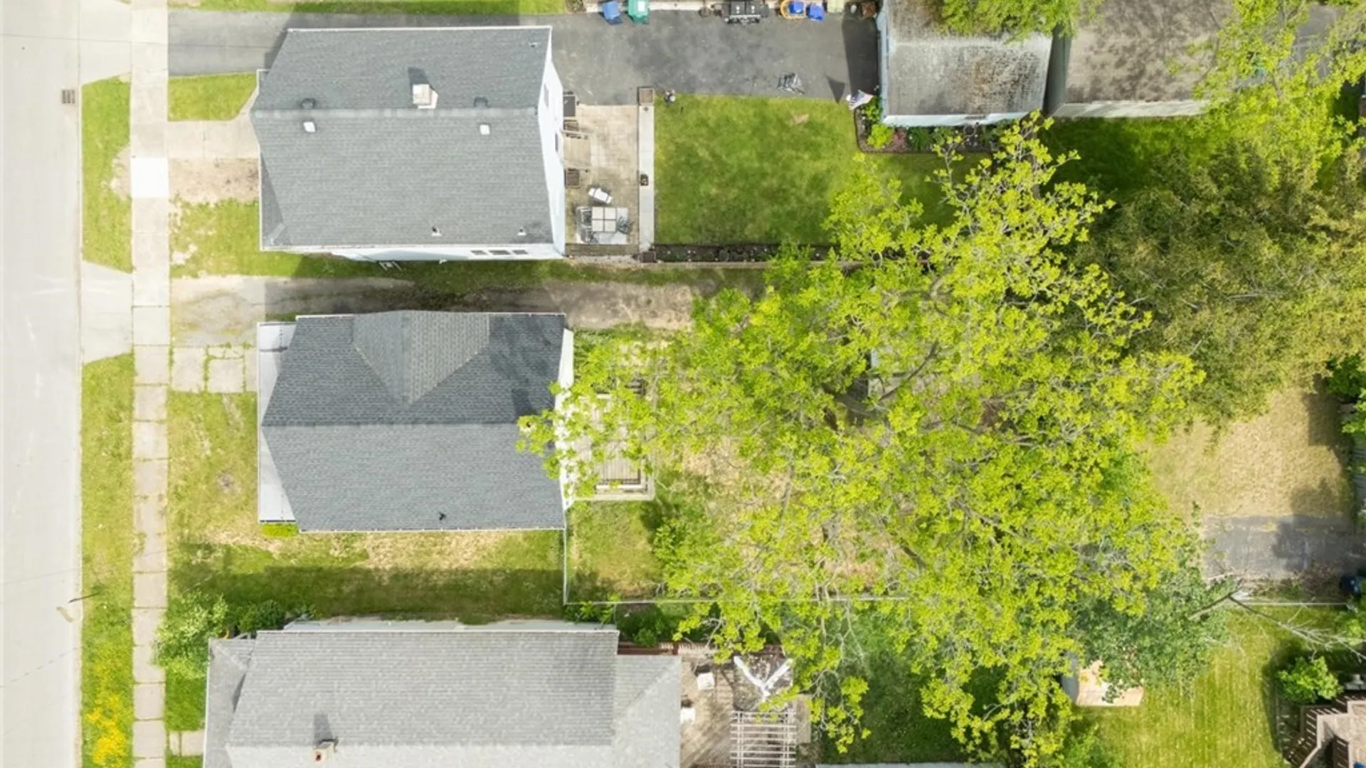 Property at 2215 South Avenue, Niagara Falls, NY 14305 14