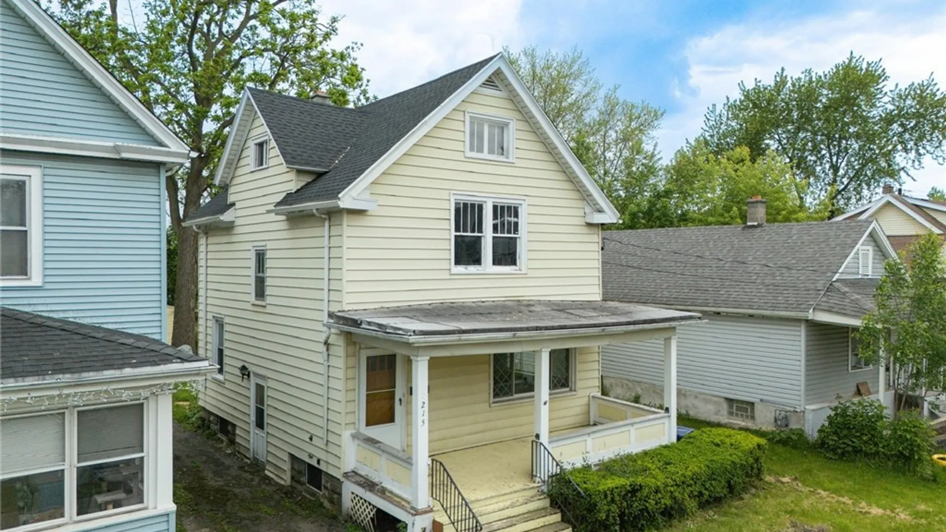 Property at 2215 South Avenue, Niagara Falls, NY 14305 3