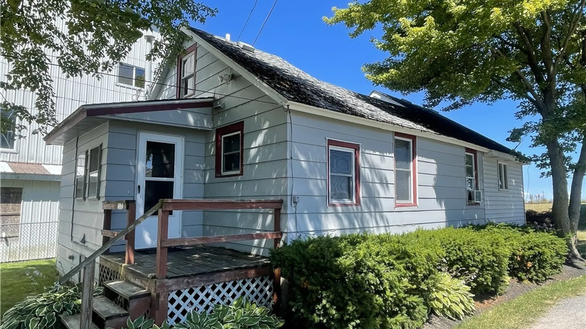 Property at 5841-5847 Ontario Street, Newfane, NY 14126 4