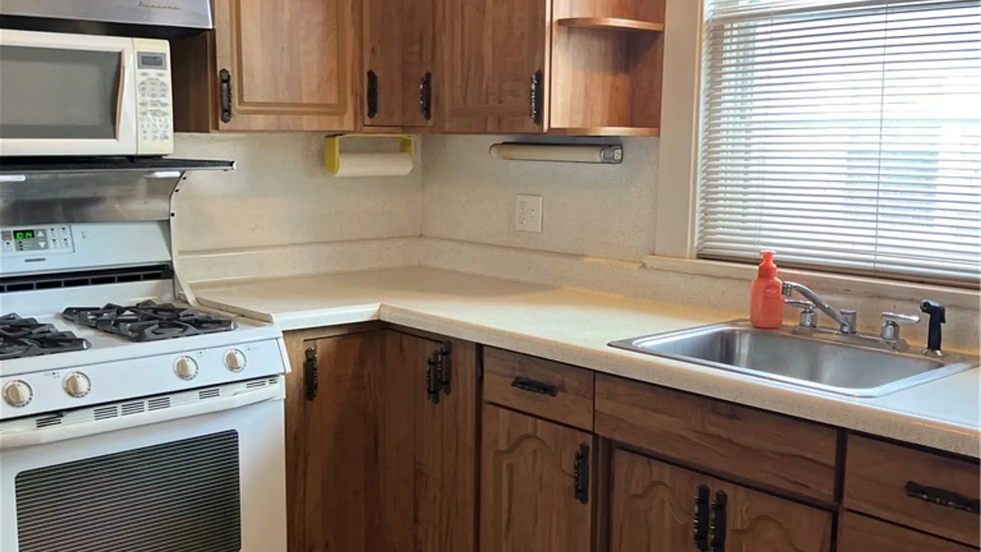 Property at 19 Velox Street, Rochester, NY 14615 6