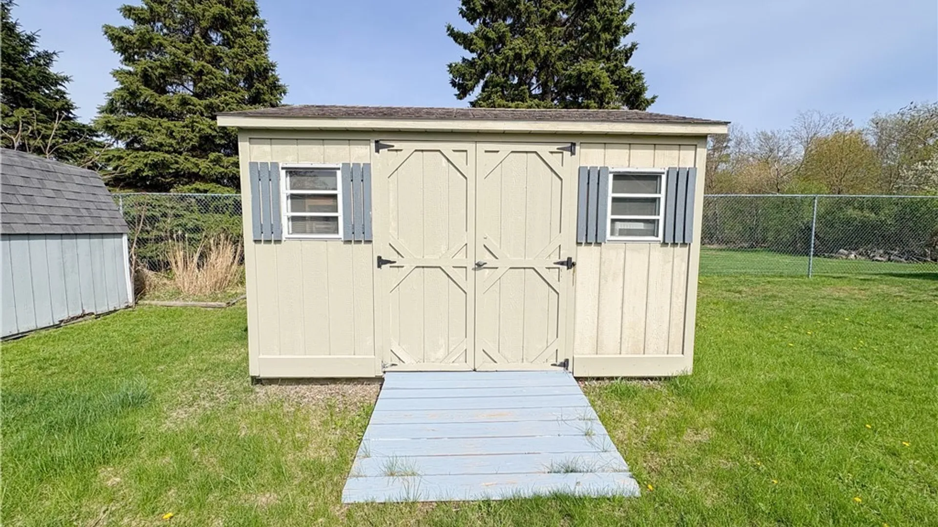 Property at 5455 Southwestern Boulevard, Hamburg, NY 14075 4