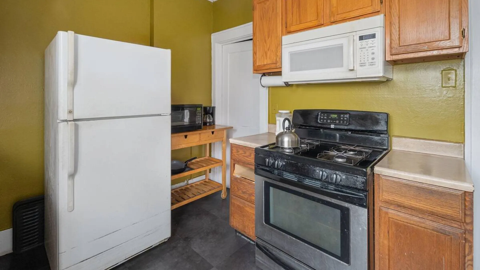 Property at 346-348 Leedale Street, Albany, NY 12209 11