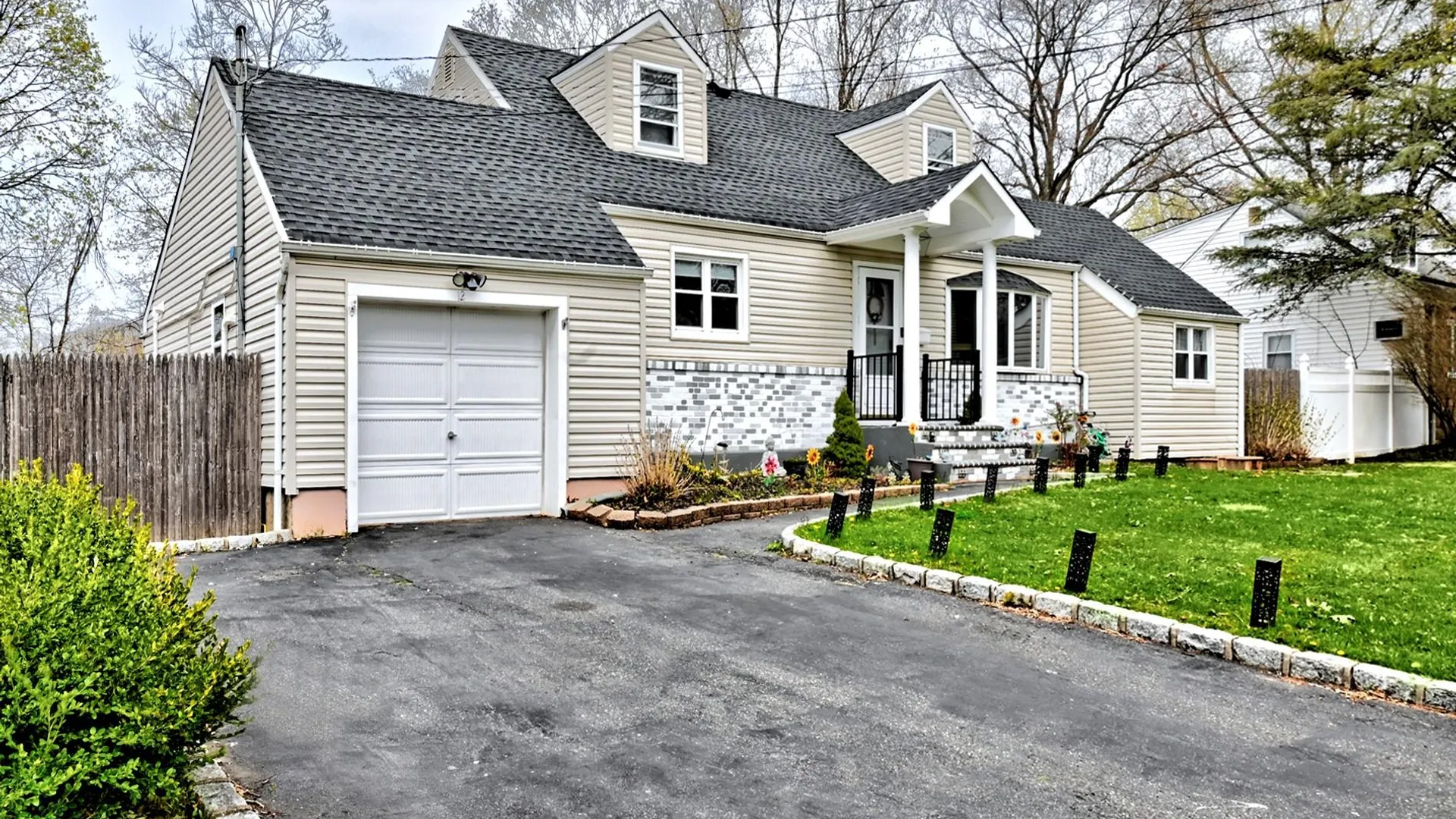 Property at 12 Bruce Lane, Kings Park, NY 11754 5