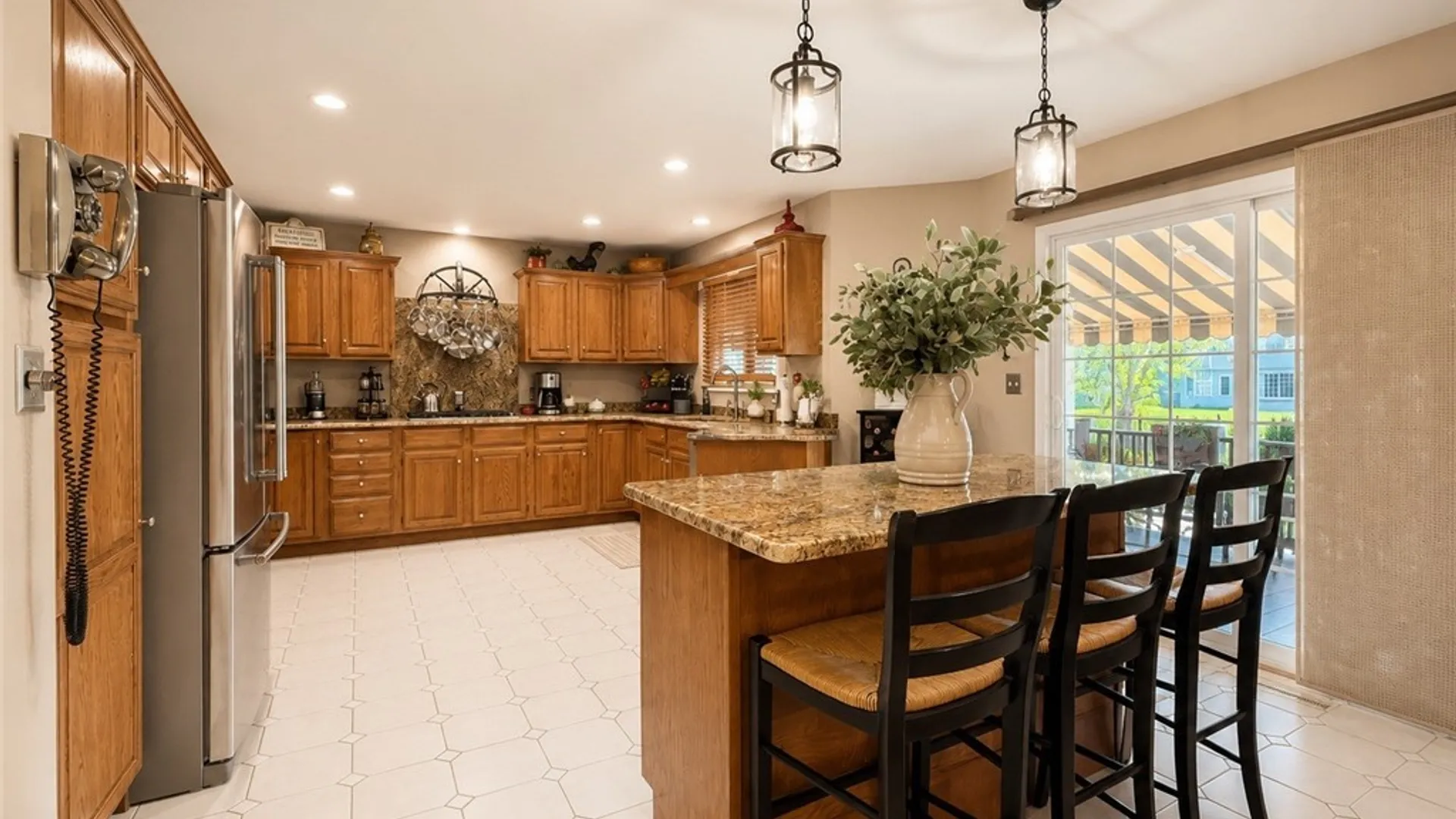 Property at 16 Woodstream Circle, Grand Island, NY 14072 12
