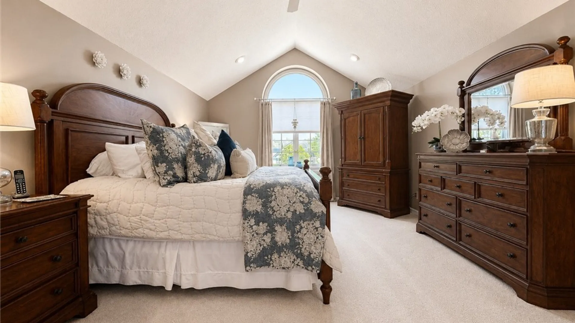 Property at 16 Woodstream Circle, Grand Island, NY 14072 30