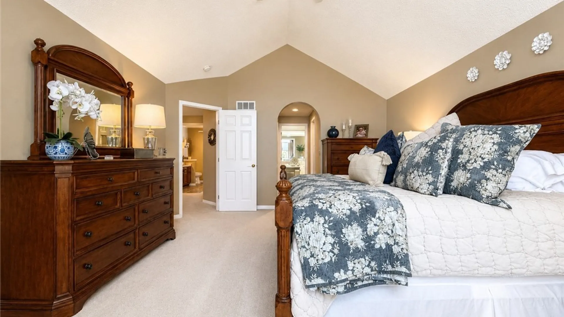 Property at 16 Woodstream Circle, Grand Island, NY 14072 33